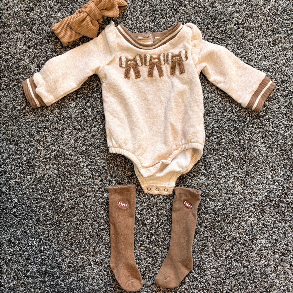 Nicole Miller Football Set